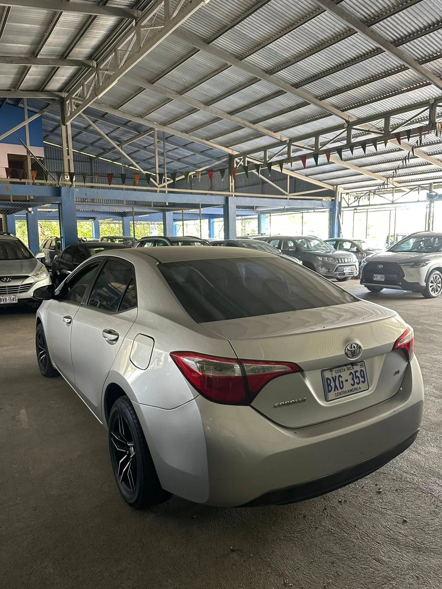 Toyota Corolla - Image 5