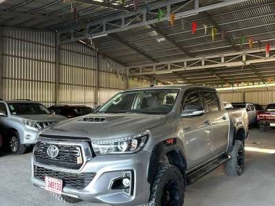Toyota Hilux - Image 1