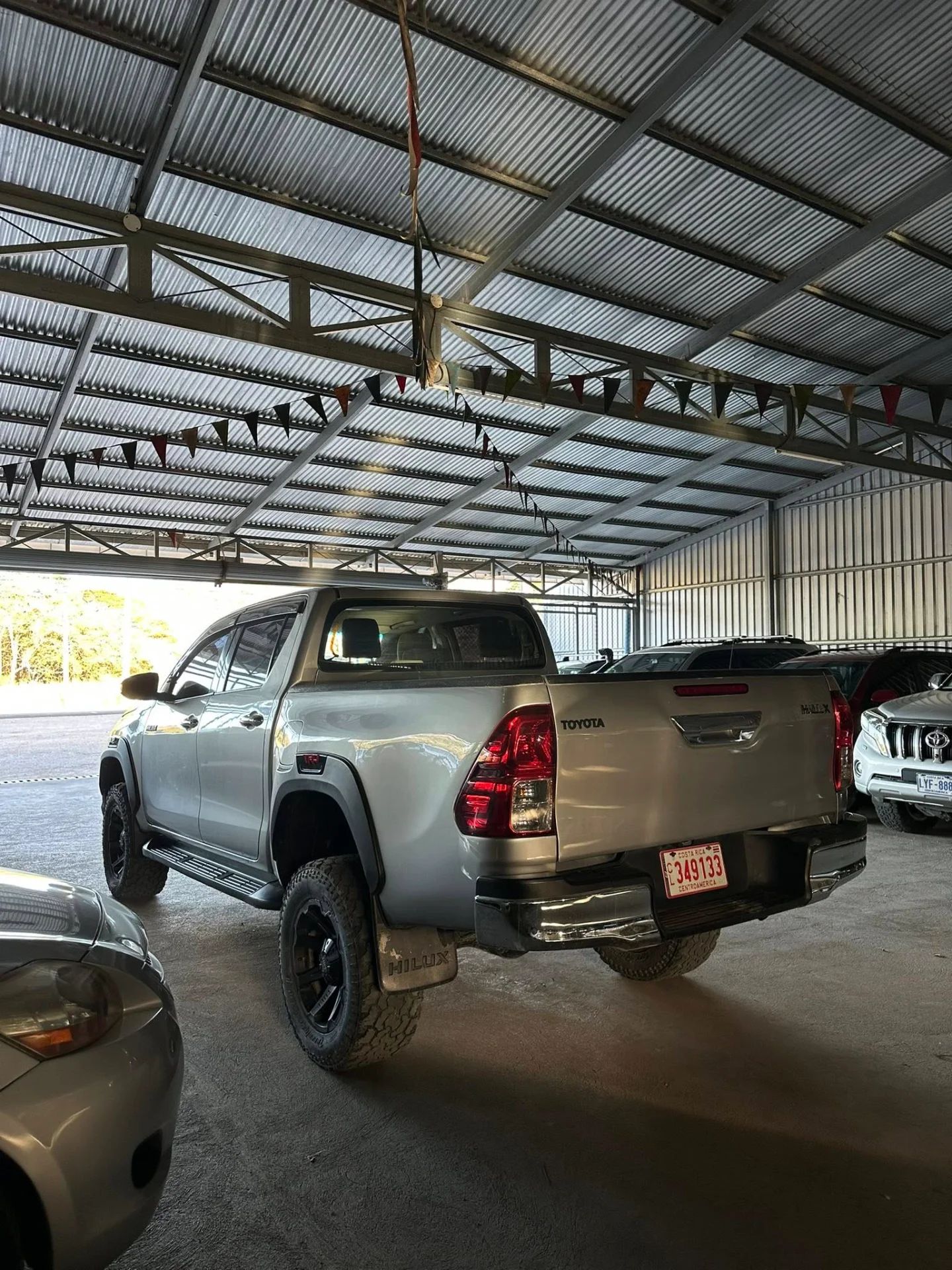 Toyota Hilux - Image 5