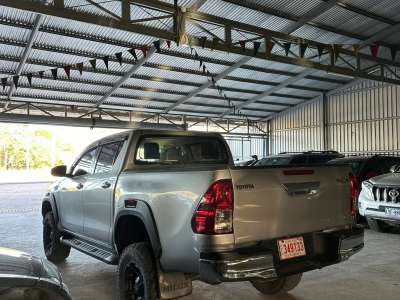 Toyota Hilux - Image 5