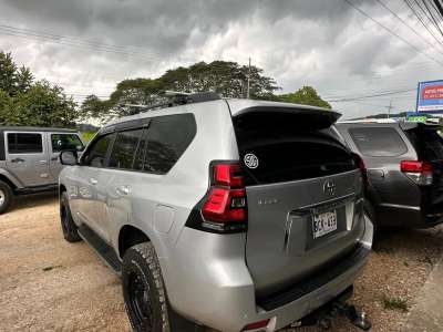 Toyota Prado VX Platinum - Image 2