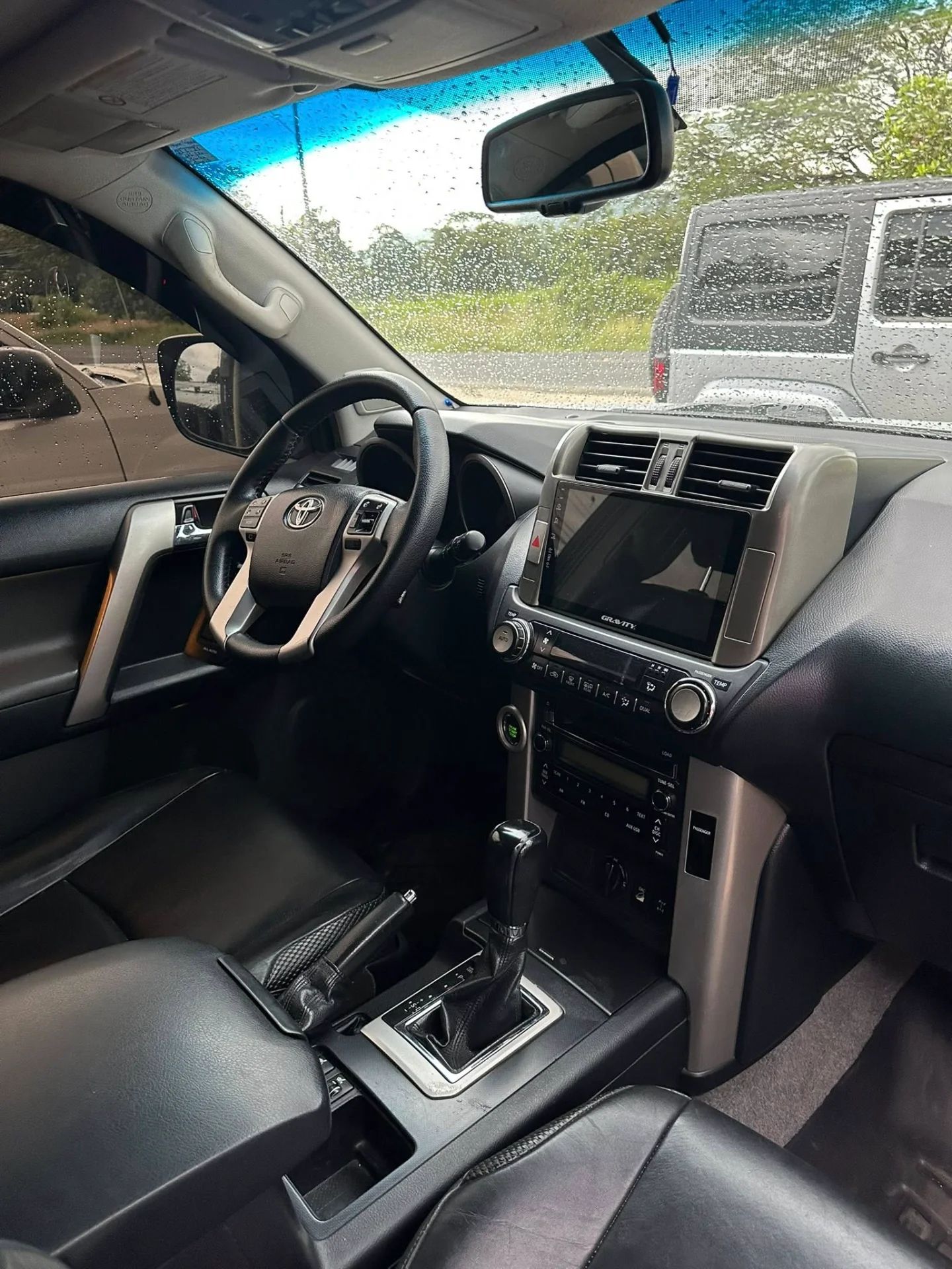 Toyota Prado VX Platinum - Image 3