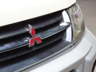 Mitsubishi Montero - Image 3