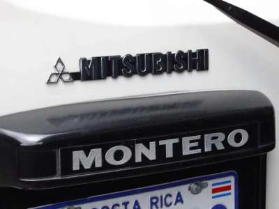 Mitsubishi Montero - Image 6