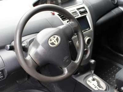 Toyota Yaris - Image 4
