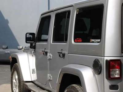 Jeep Wrangler Sahara Unlimited - Image 2