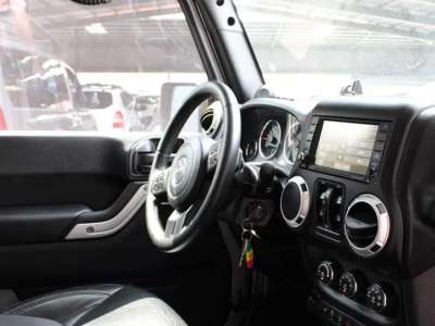 Jeep Wrangler Sahara Unlimited - Image 3