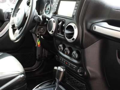 Jeep Wrangler Sahara Unlimited - Image 5