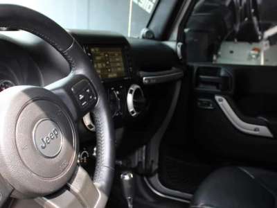 Jeep Wrangler Sahara Unlimited - Image 9
