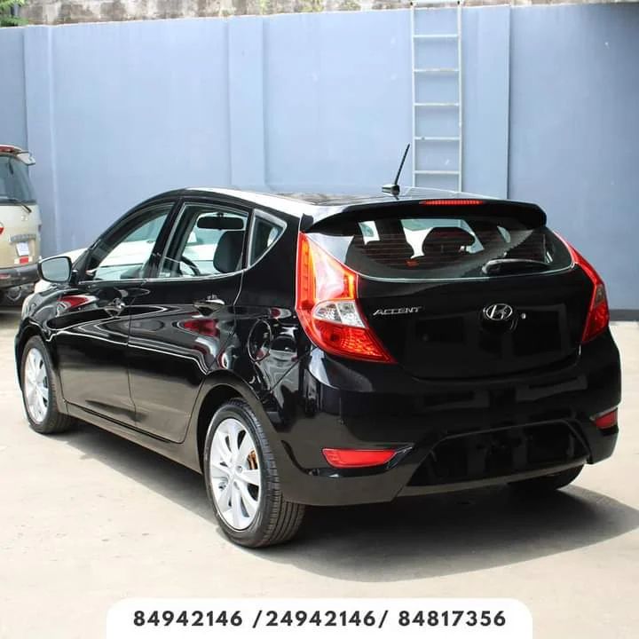 Hyundai Accent - Image 2