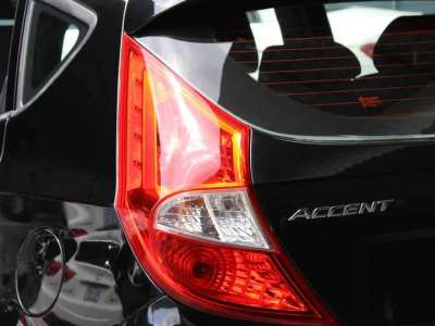 Hyundai Accent - Image 3