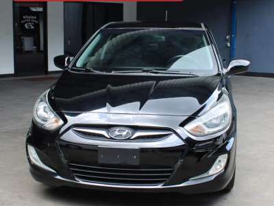 Hyundai Accent - Image 1