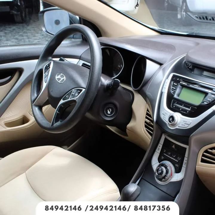 Hyundai Elantra - Image 3
