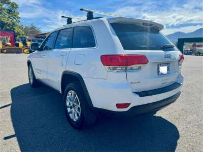 Jeep Grand Cherokee Laredo - Image 2