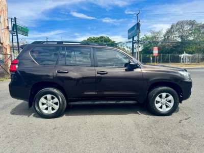Toyota Land Cruiser Prado TXL - Image 4