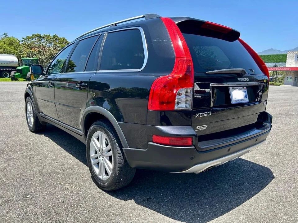 Volvo XC90 - Image 7