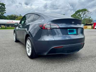 Tesla Model Y - Image 5