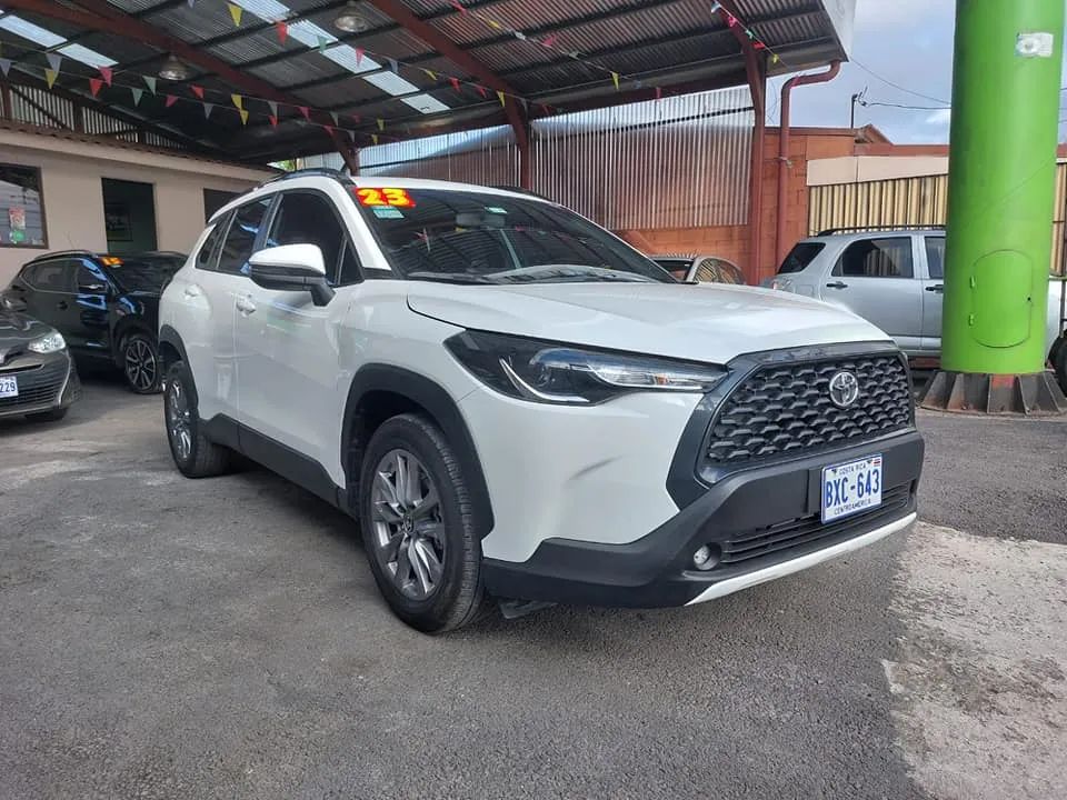 Toyota Corolla Cross - Image 2