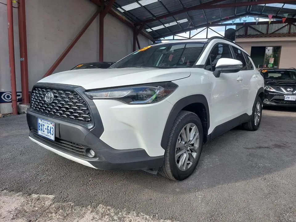 Toyota Corolla Cross - Image 3