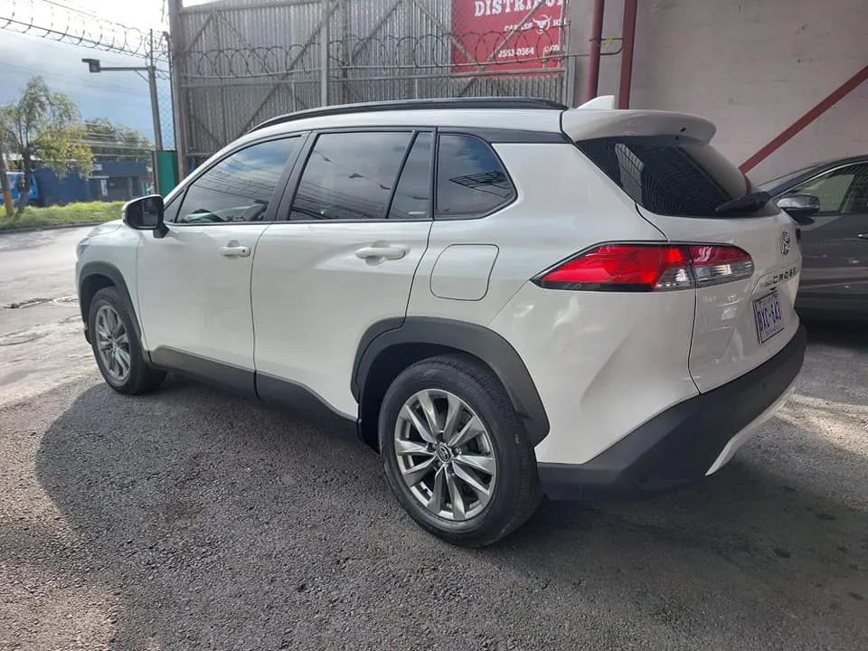 Toyota Corolla Cross - Image 4