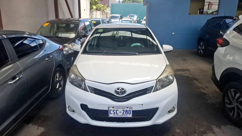 Toyota Yaris SE - Image 1
