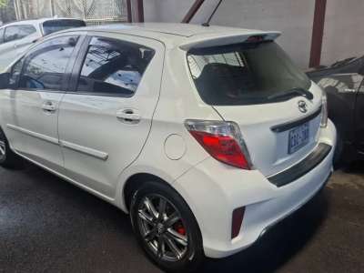 Toyota Yaris SE - Image 2