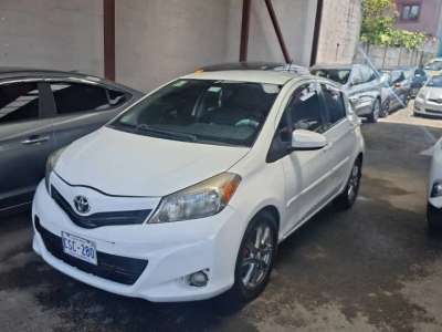 Toyota Yaris SE - Image 3
