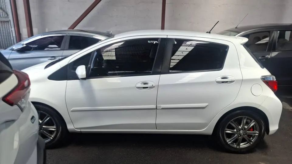 Toyota Yaris SE - Image 4