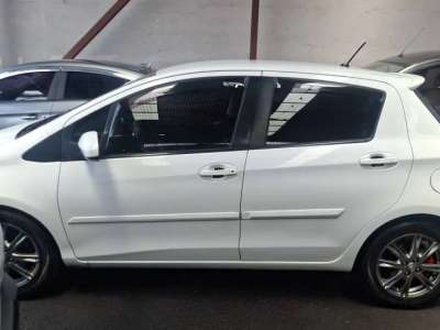 Toyota Yaris SE - Image 4