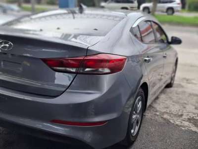 Hyundai Elantra - Image 3