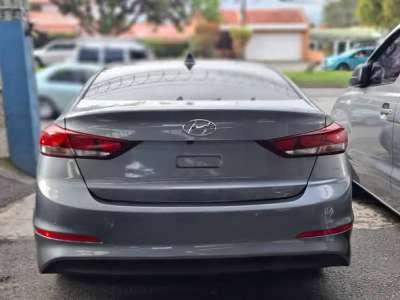 Hyundai Elantra - Image 7