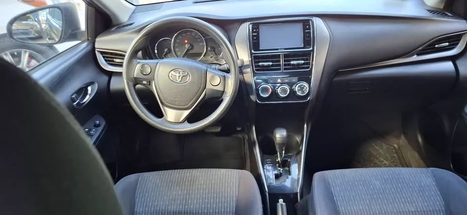 Toyota Yaris E - Image 7