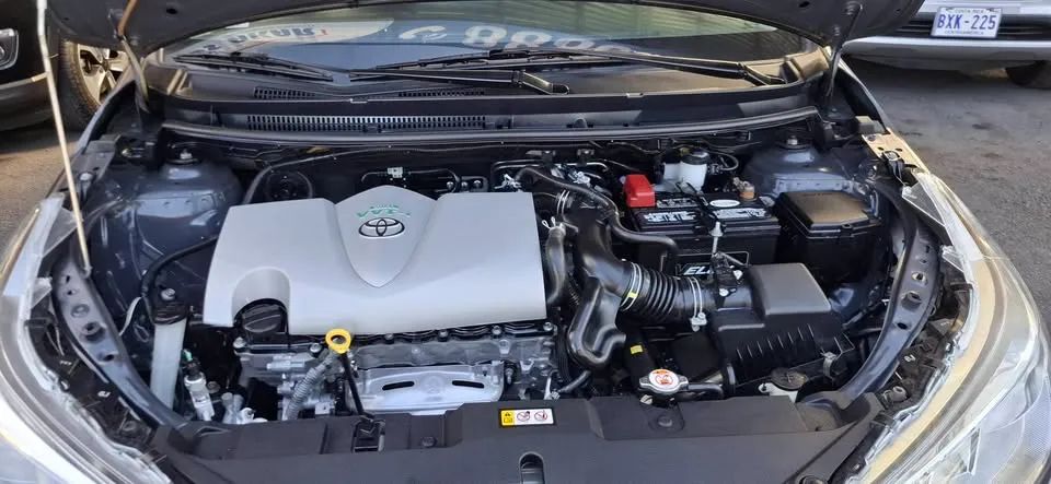 Toyota Yaris E - Image 9