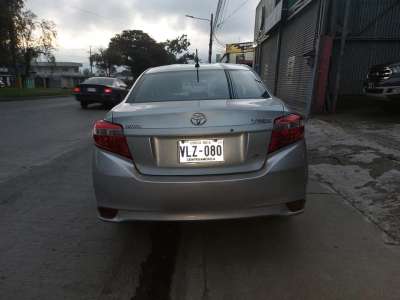 Toyota Yaris - Image 5