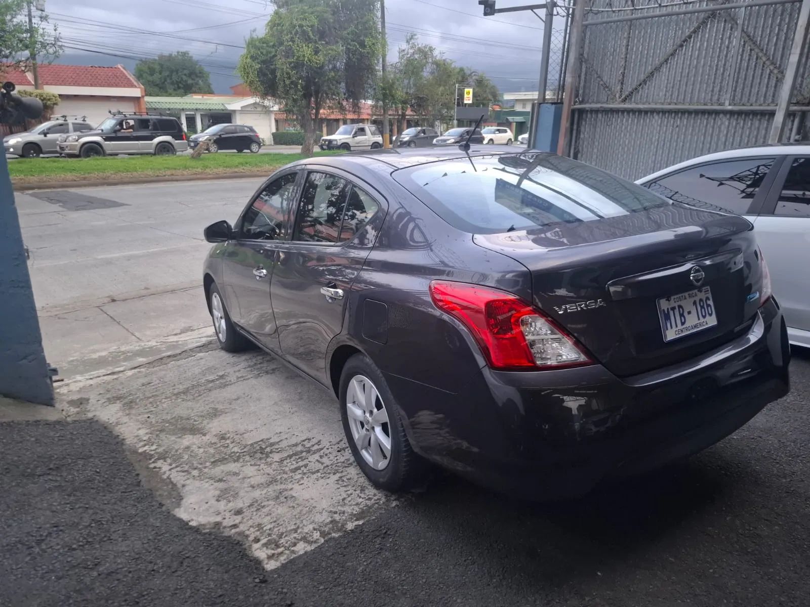 Nissan Versa - Image 4
