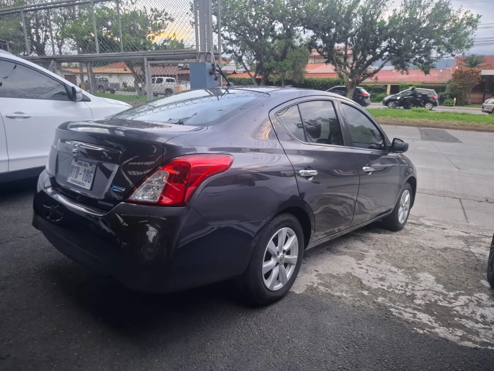 Nissan Versa - Image 6