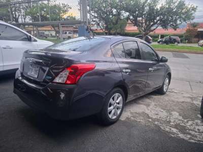 Nissan Versa - Image 6