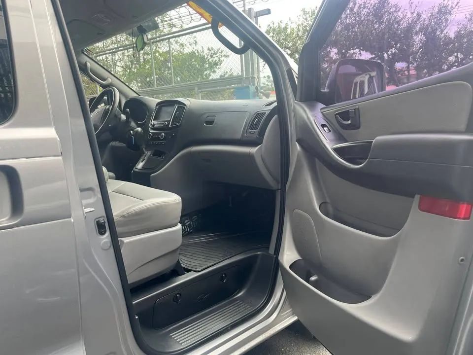 Hyundai Grand Starex - Image 6