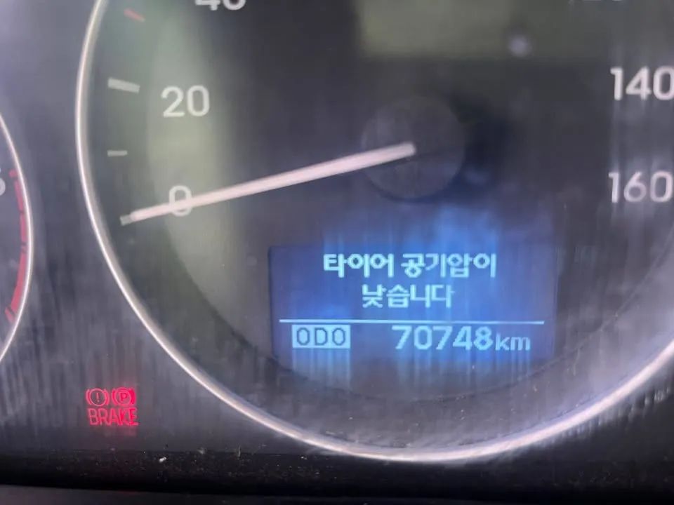 Hyundai Grand Starex - Image 10