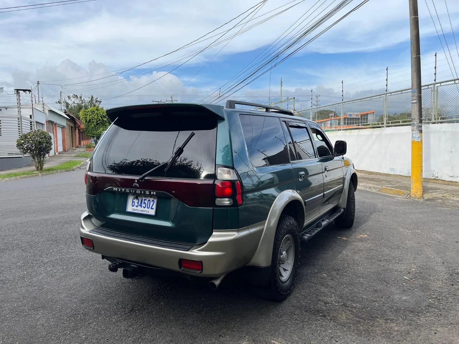 Mitsubishi Montero Sport - Image 3