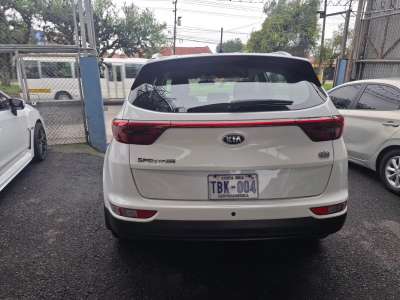Kia Sportage - Image 10