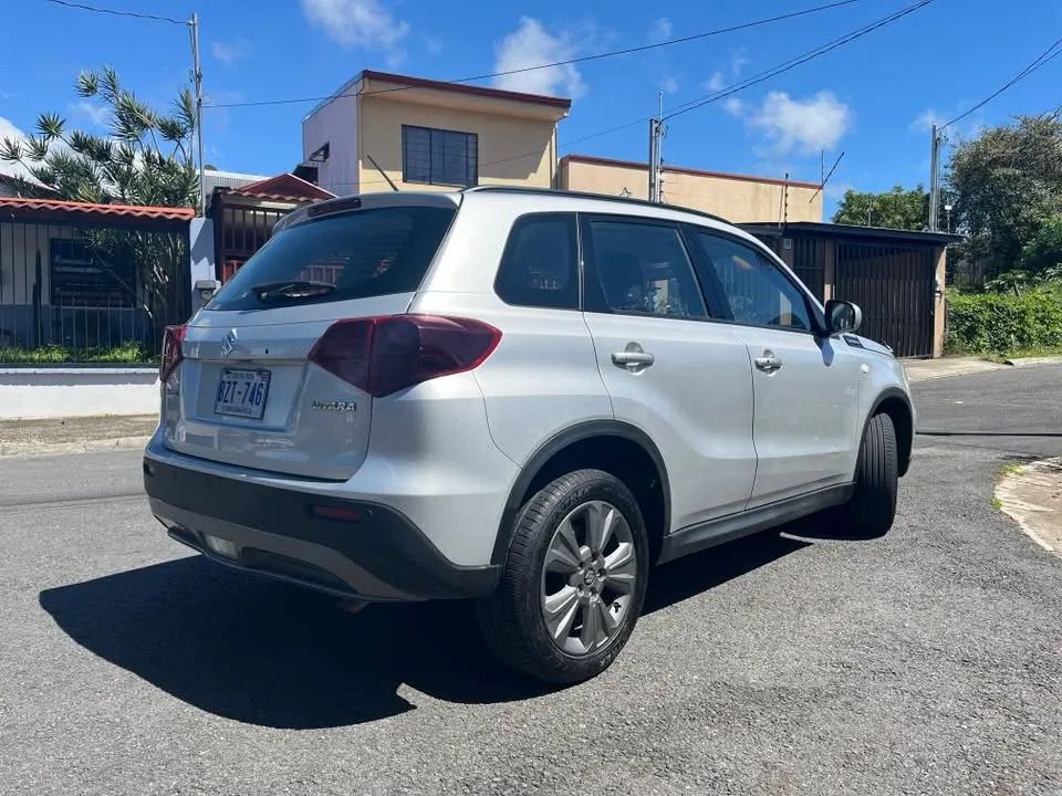 Suzuki Vitara - Image 2