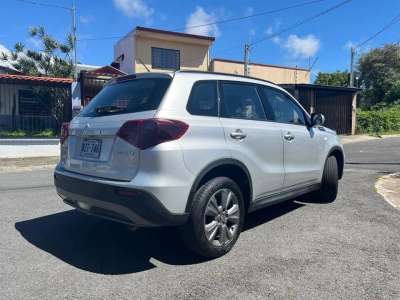 Suzuki Vitara - Image 2