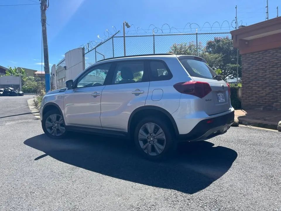 Suzuki Vitara - Image 3