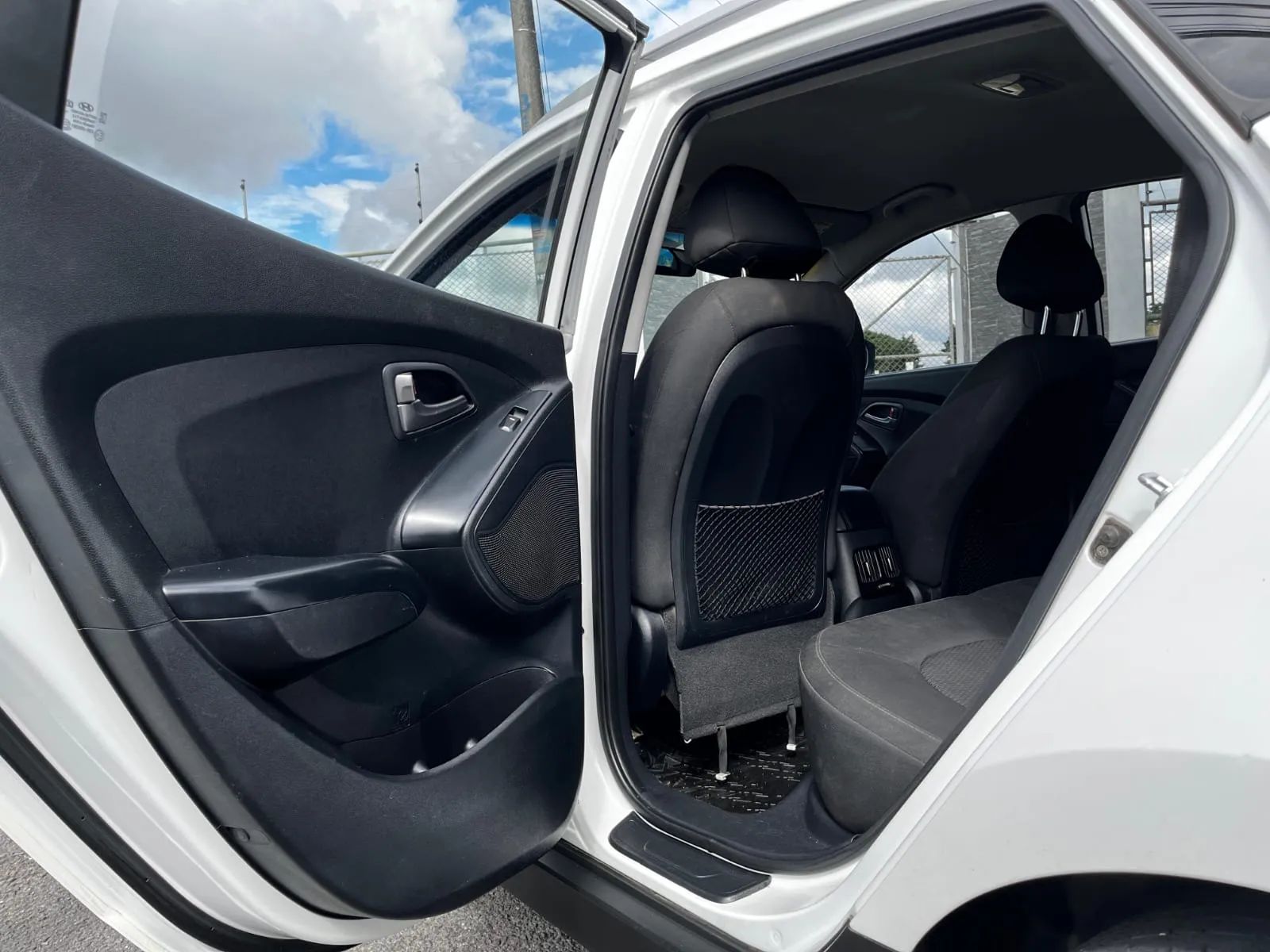Hyundai Tucson - Image 10