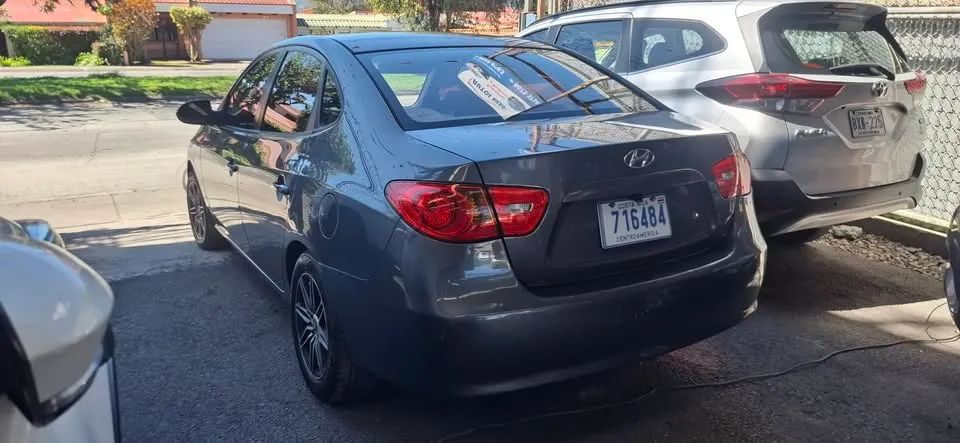Hyundai Elantra - Image 8