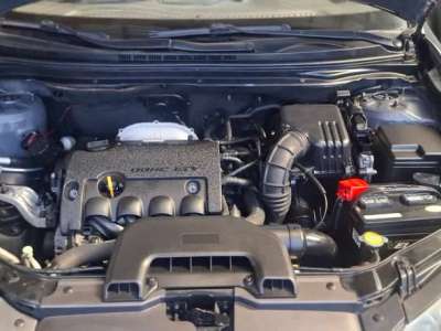 Hyundai Elantra - Image 14