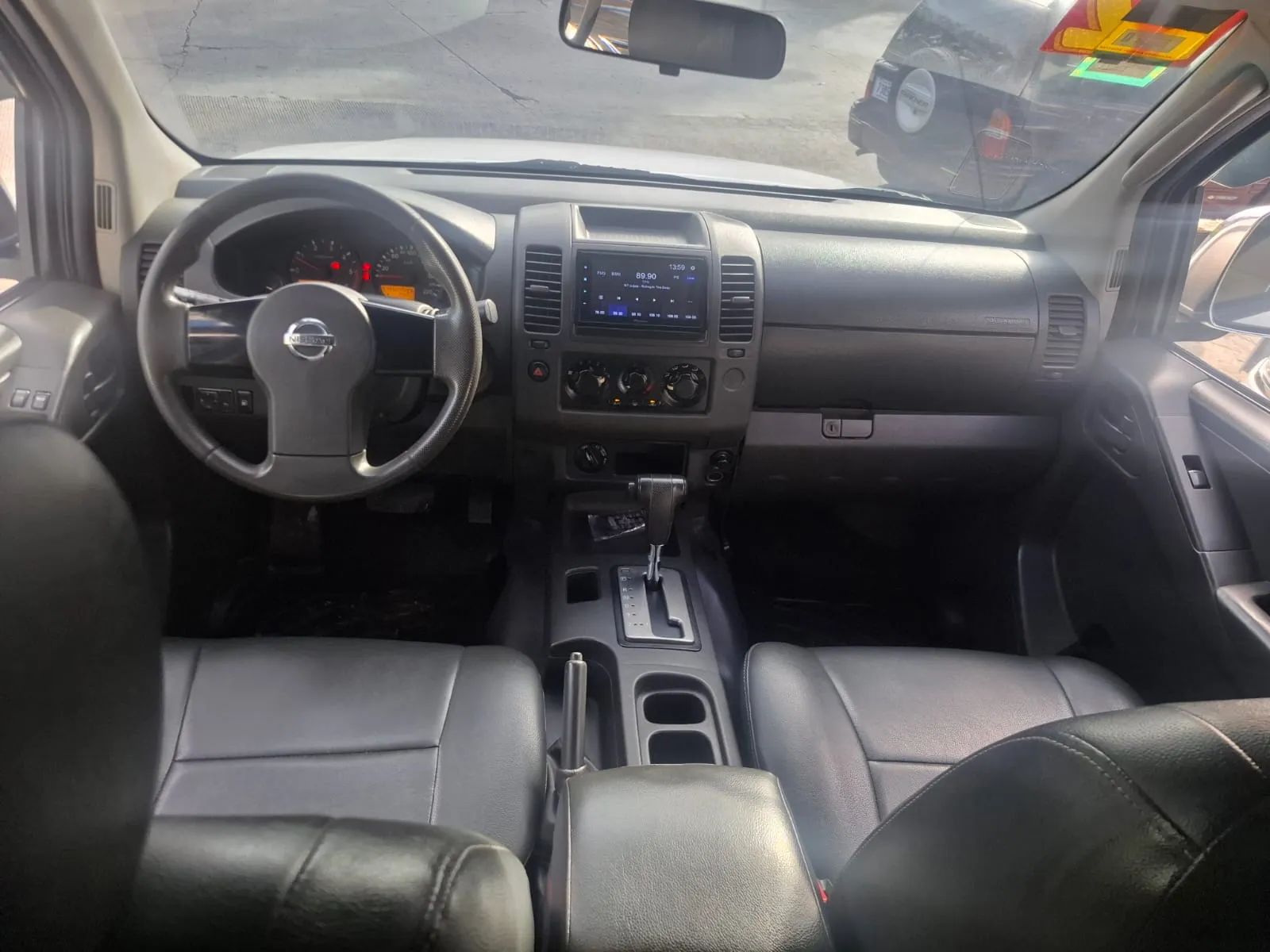 Nissan Navara LE - Image 9