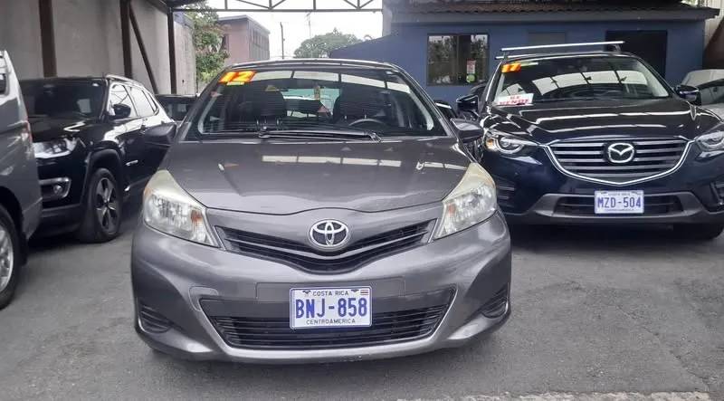 2012 Toyota Yaris LE