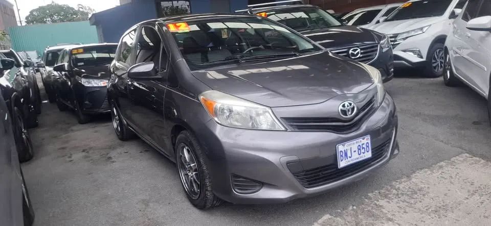 Toyota Yaris LE - Image 2